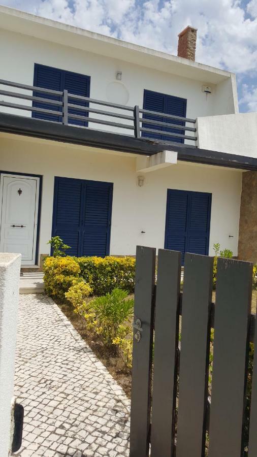 Villa Da Praia Azul Silveira  Exteriör bild