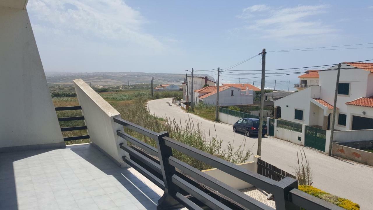 Villa Da Praia Azul Silveira  Exteriör bild